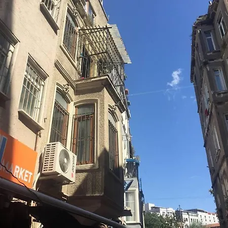 Duplex House At Taksim