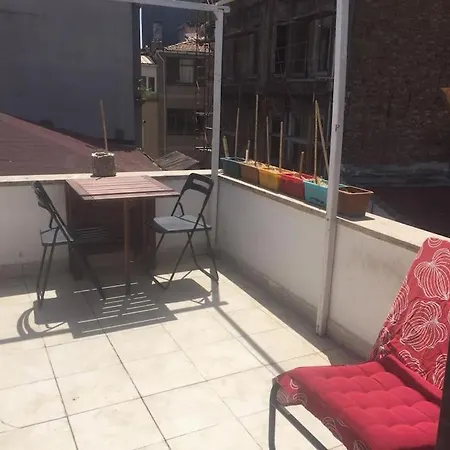 Duplex House At Taksim * Стамбул